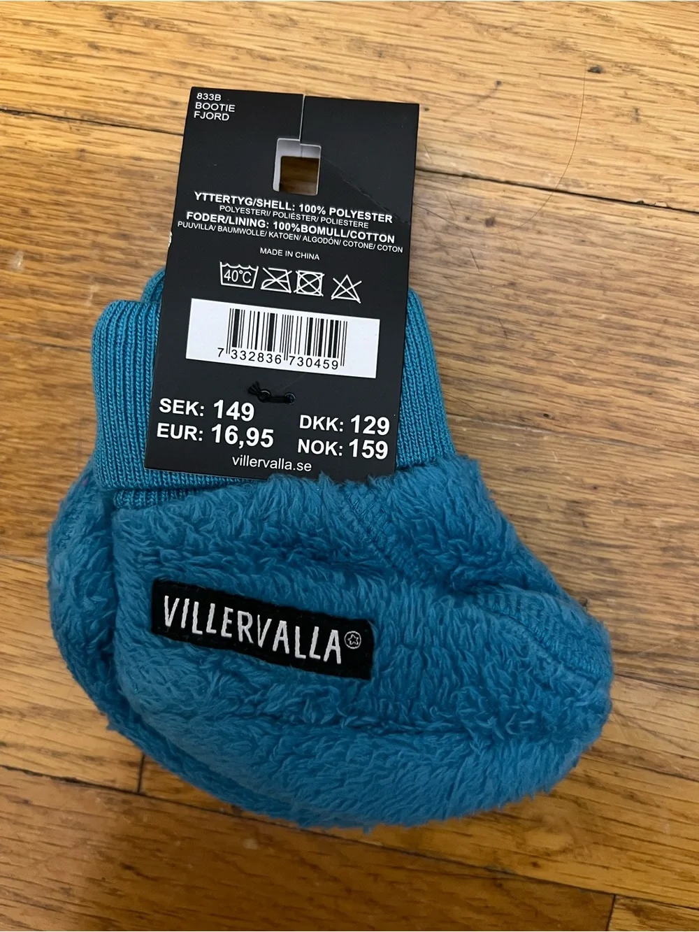 NWT Villervalla Fleece Booties 0-6mo